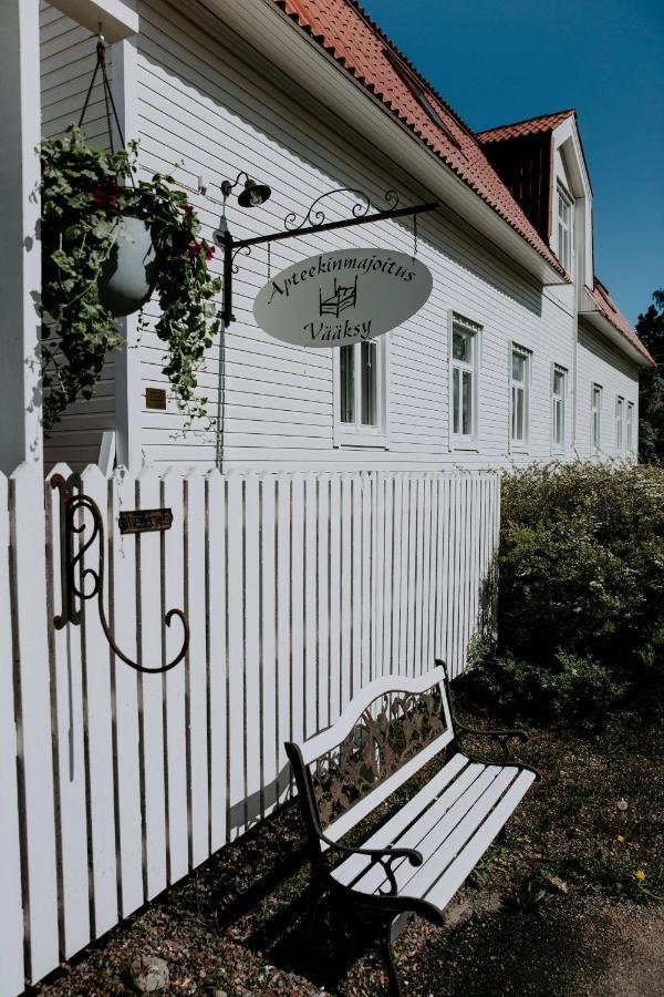 Vaeaeksyn Apteekinmajoitus Exteriér fotografie